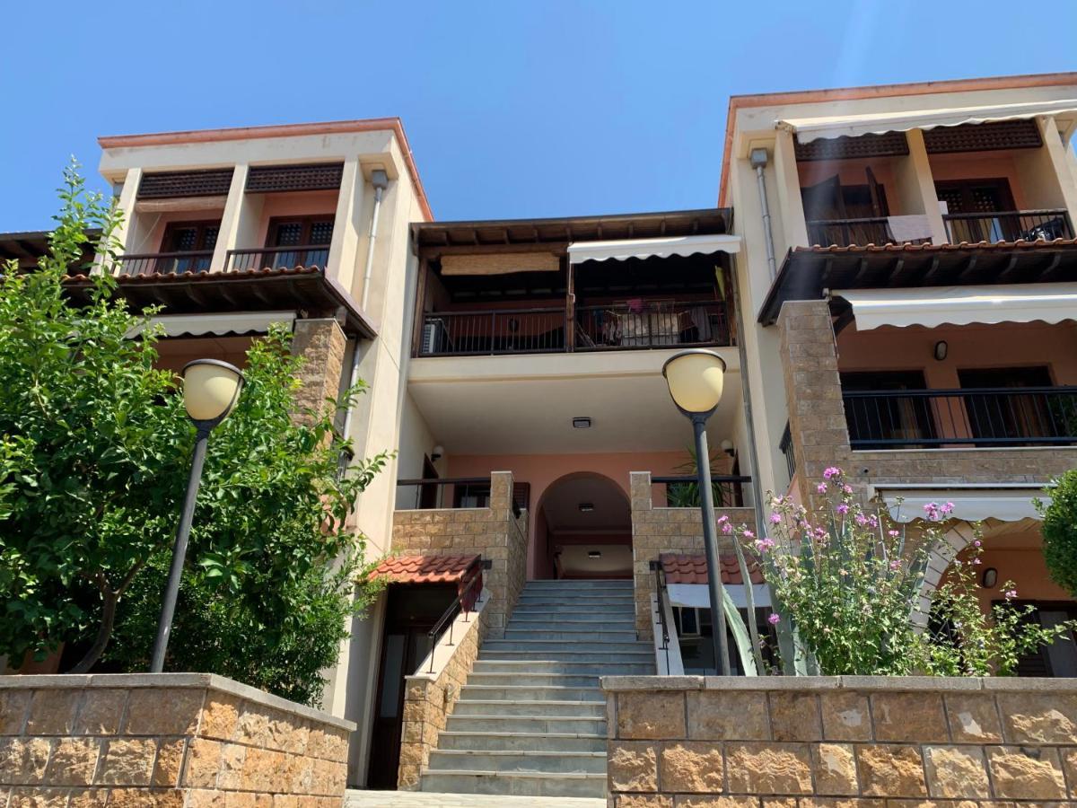 Yulia Guest House อูรานูโปลี ภายนอก รูปภาพ