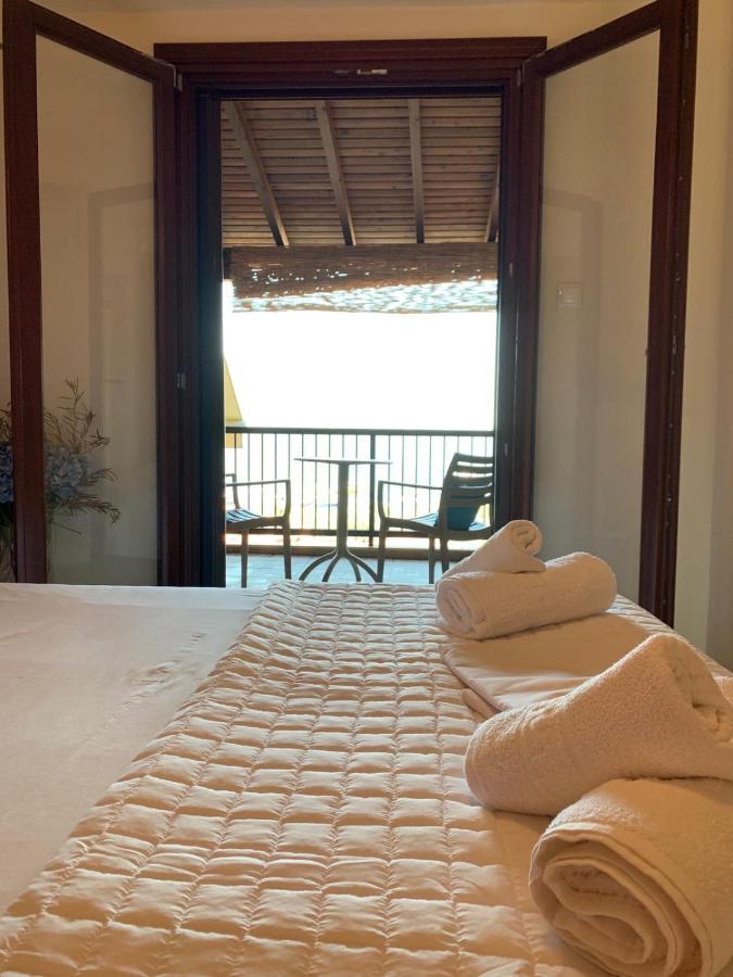 Yulia Guest House อูรานูโปลี ภายนอก รูปภาพ